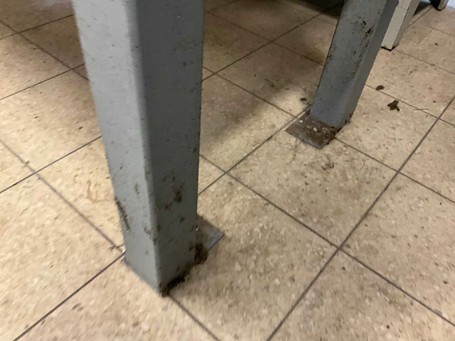 Stalen werkbank - afbeelding 7 van  8