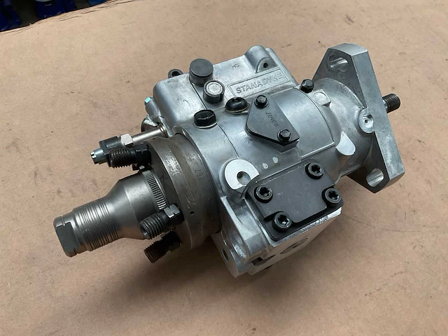 Stanadyne fuel pump - afbeelding 1 van  5