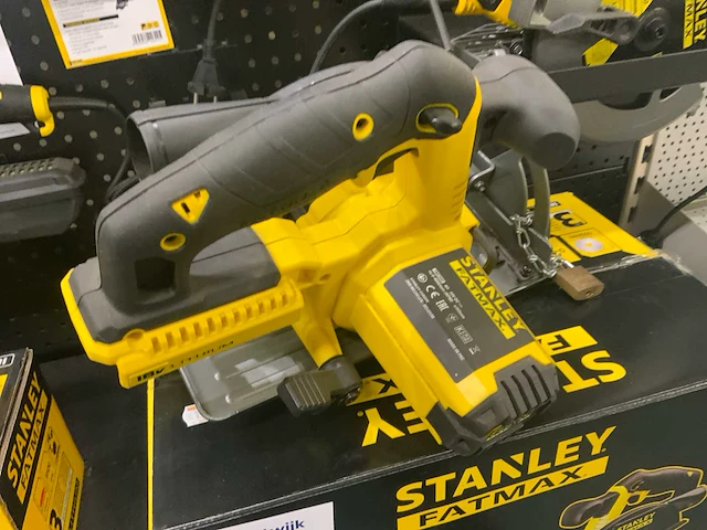Stanley fmc660b cirkelzaagmachine - afbeelding 3 van  4