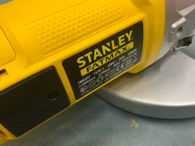 Stanley fme841 haakse slijpmachine - afbeelding 3 van  3