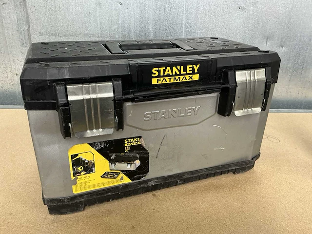 Stanley gereedschapskist incl. inhoud overige zonne-energie - afbeelding 1 van  4