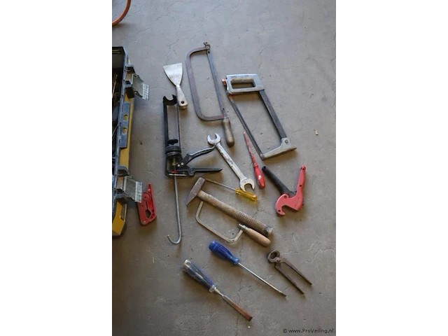 Stanley gereedschapskoffer incl. handgereedschap & soldeerbrander met slang - afbeelding 9 van  9