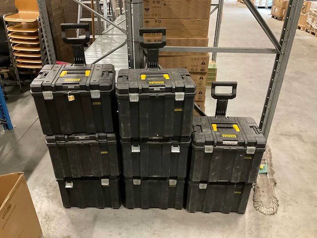 Stanley gereedschapskoffers (8x) - afbeelding 1 van  2