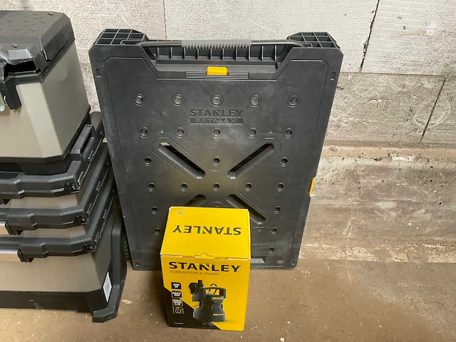 Stanley & kristenberg gereedschapskoffer (4x) - afbeelding 7 van  10