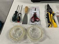 Stanley-makita-bosch - gereedschapstas inclusief diverse handgereedschap - afbeelding 3 van  4