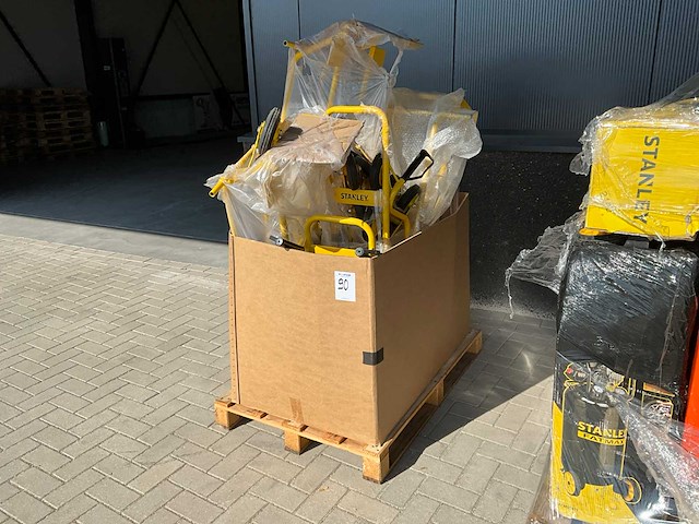 Stanley partij steekwagens - afbeelding 1 van  5