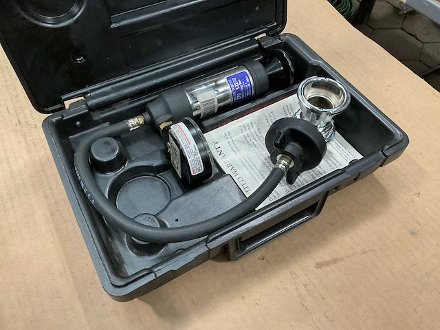 Stant st 270 12270 cooling system pressure tester - afbeelding 1 van  4