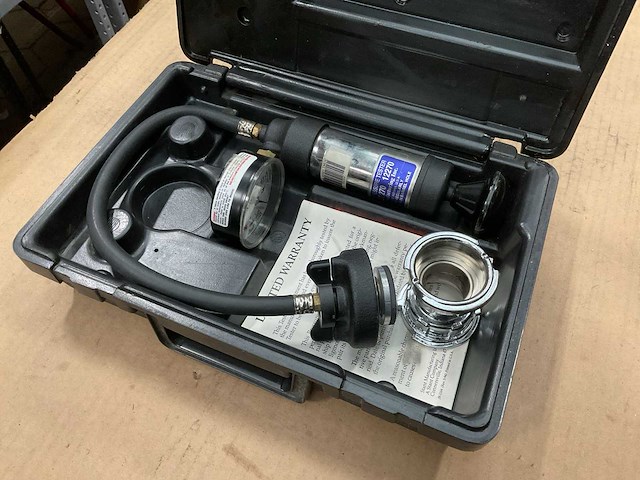 Stant st 270 12270 cooling system pressure tester - afbeelding 3 van  4
