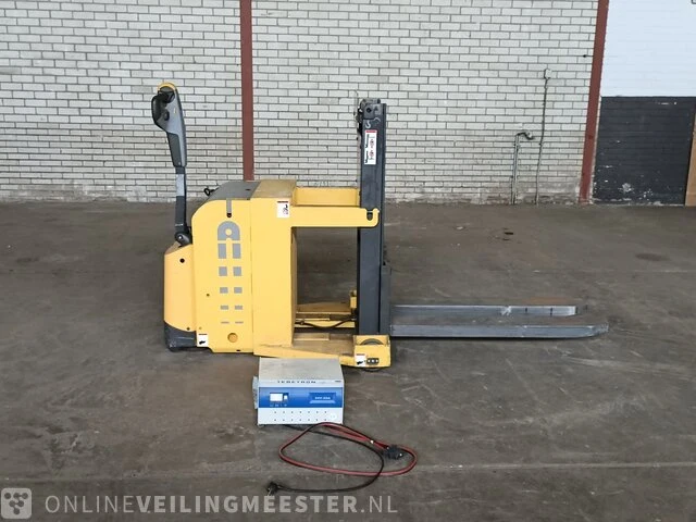 Stapelaar atlet solo, psl125t179, bouwjaar 2010 - afbeelding 1 van  19