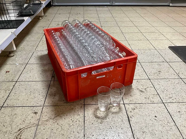 Stapelbare bierglazen (80x) - afbeelding 1 van  5