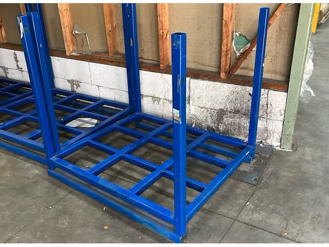 Stapelbare transport frames - afbeelding 2 van  4