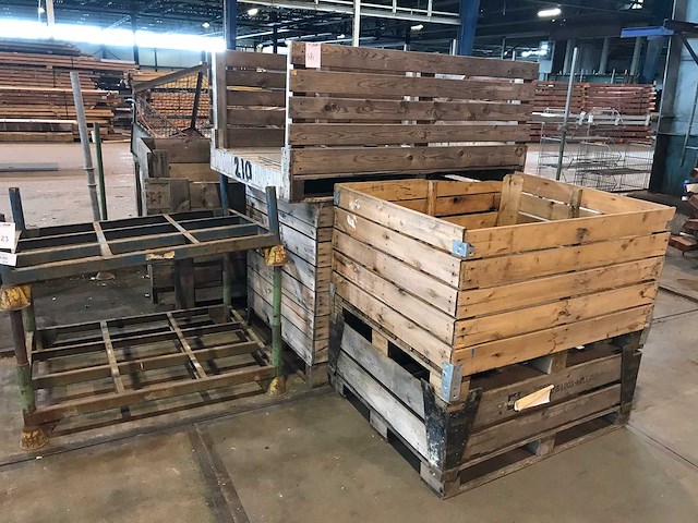 Stapelkrat hout (5x) - afbeelding 3 van  5