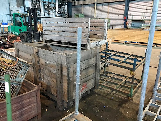 Stapelkrat hout (5x) - afbeelding 4 van  5