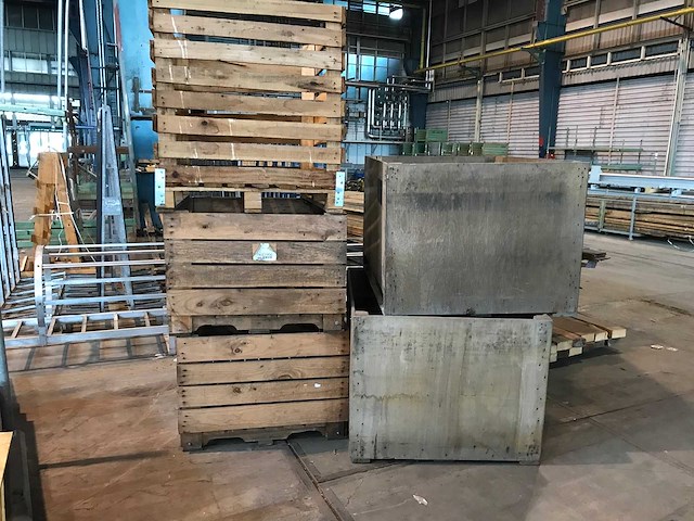 Stapelkrat hout (5x) - afbeelding 2 van  3