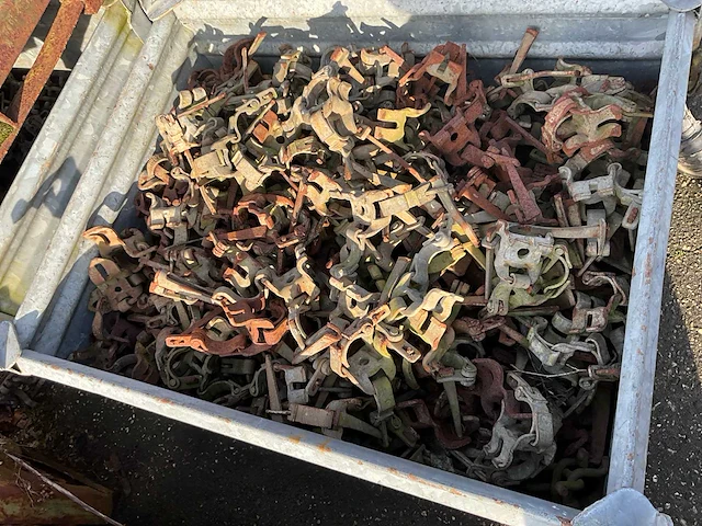 Stapelkrat met kruiskoppeling vaste spie - steigers ( ca. 150 stuks) - afbeelding 6 van  7