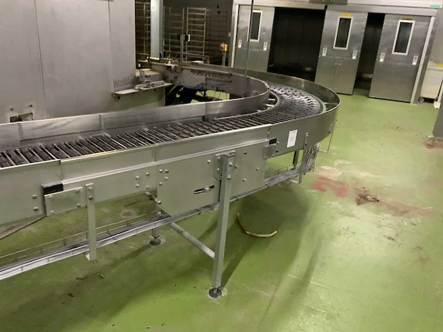 Stapelstation met transportbaan - afbeelding 2 van  18