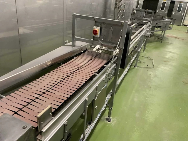 Stapelstation met transportbaan - afbeelding 15 van  18
