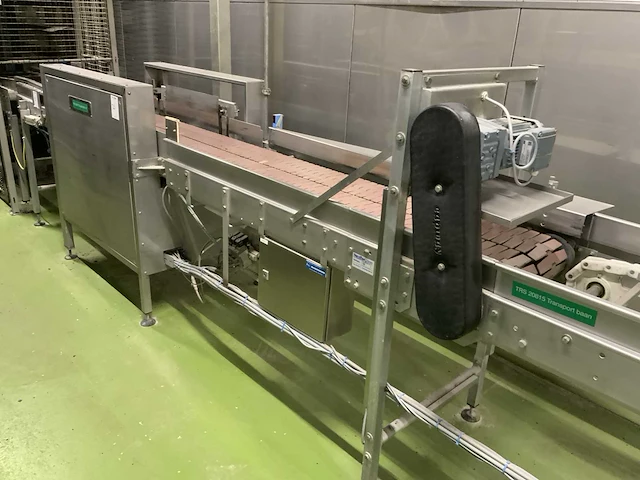 Stapelstation met transportbaan - afbeelding 16 van  18