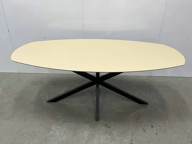 Starcrown evotop ovale eetkamertafel - afbeelding 1 van  7