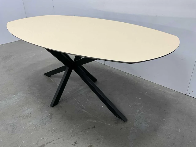 Starcrown evotop ovale eetkamertafel - afbeelding 4 van  7