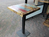 Statafel met afmeting 70 x 75 cm. - afbeelding 1 van  3