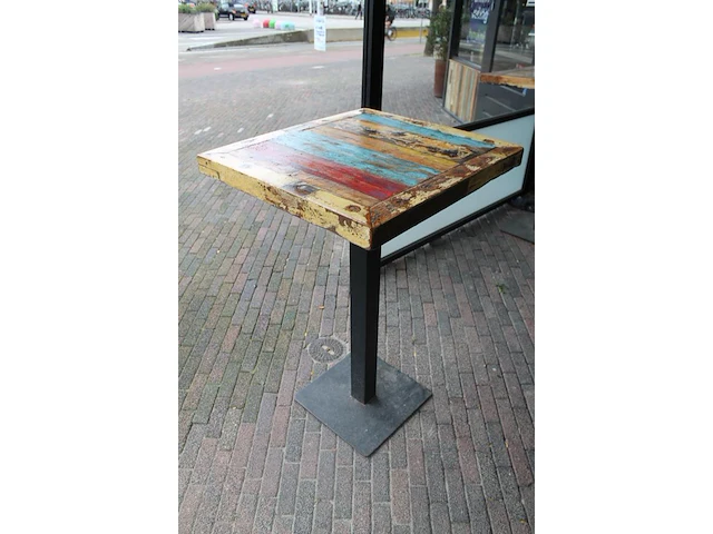 Statafel met afmeting 70 x 75 cm. - afbeelding 2 van  3