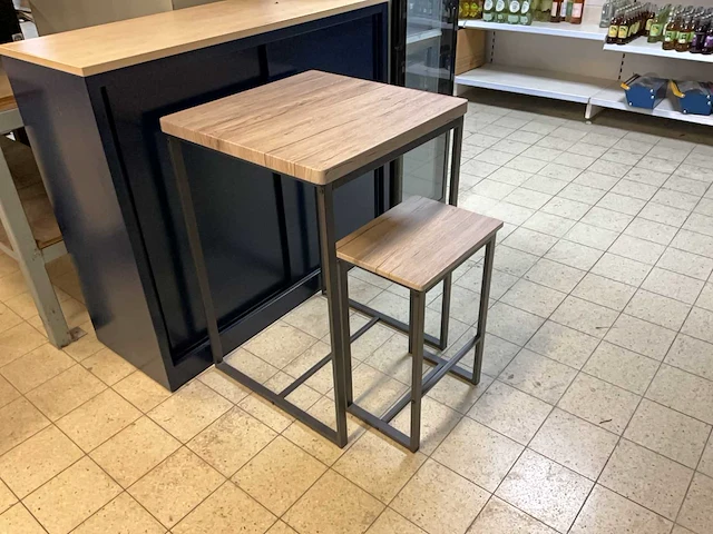 Statafel met kruk - afbeelding 1 van  5