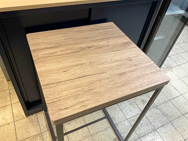Statafel met kruk - afbeelding 4 van  5