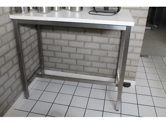 Statafel met metalen onderstel. afmeting 120 x 60 x 105 cm - afbeelding 1 van  1