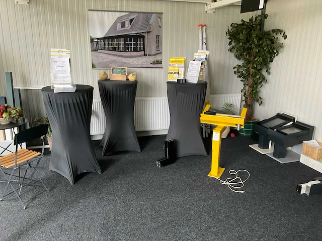 Statafels en promotie accessoires - afbeelding 1 van  17