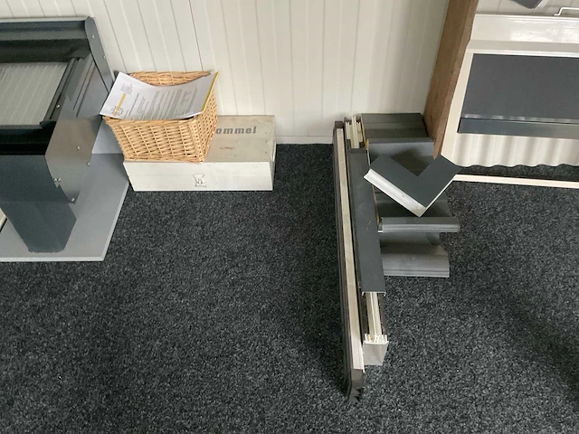Statafels en promotie accessoires - afbeelding 14 van  17