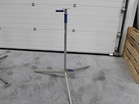 Statief. - afbeelding 1 van  2