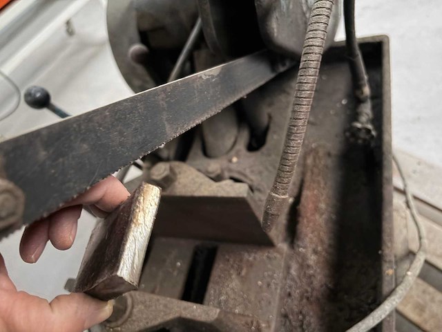 Stationaire metaal koudzaagmachine - afbeelding 7 van  7