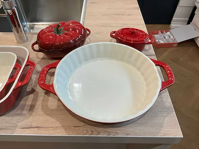 Staub servies, schalen en pannen (42x) - afbeelding 2 van  6