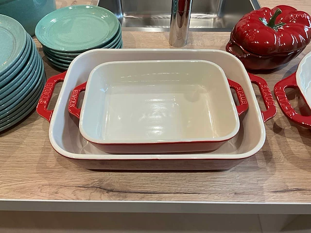 Staub servies, schalen en pannen (42x) - afbeelding 3 van  6