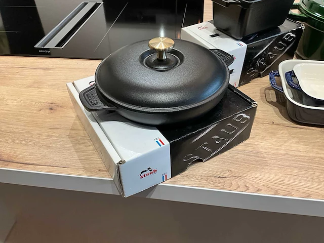 Staub servies, schalen en pannen (42x) - afbeelding 6 van  6