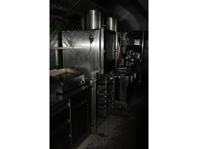 Steamer leventi cm 1.06 mm pdi me op rvs onderstel met vermoedelijk bouwjaar 2014. - afbeelding 5 van  5