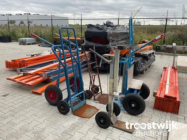Steek- en gasfleswagen - afbeelding 1 van  4