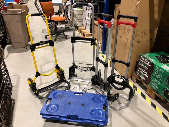 Steekwagen (4x) en 1 dolly - afbeelding 1 van  6