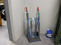 Steekwagen vv massieve banden. - afbeelding 1 van  2