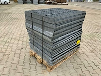 Steel gauze floors 885x1060mm (24x) - afbeelding 1 van  5