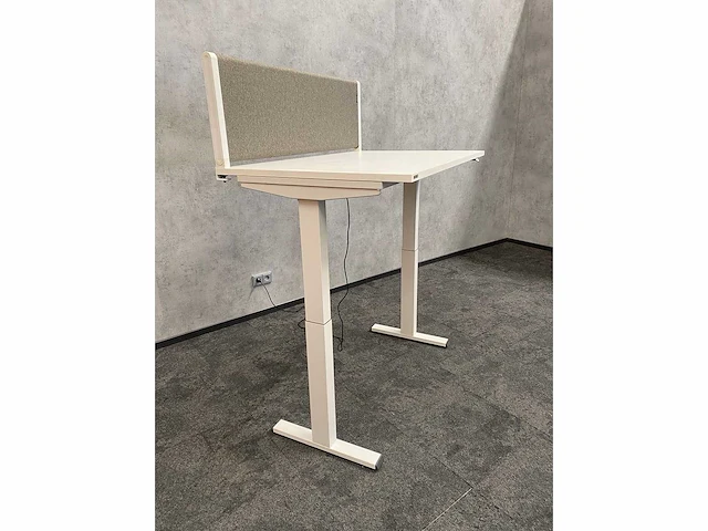 Steelcase - elektrisch zit-sta bureau 120x80 - taupe - afbeelding 14 van  18