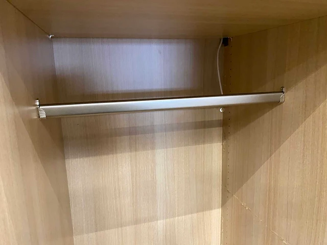 Steelcase - houten 2-deurs kast - afbeelding 5 van  14