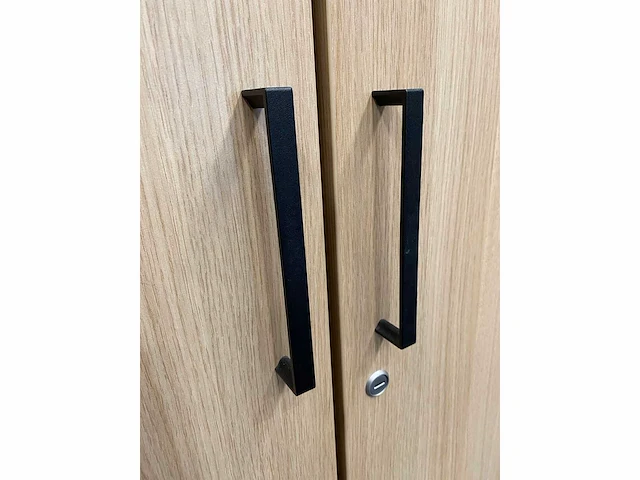 Steelcase - houten 2-deurs kast - afbeelding 9 van  14