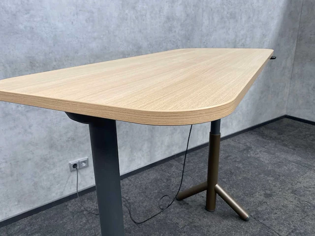 Steelcase flex - elektrisch zit-sta bureau 140x60 - taupe - afbeelding 2 van  18