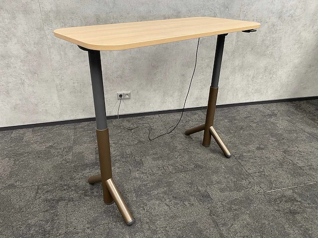 Steelcase flex - elektrisch zit-sta bureau 140x60 - taupe - afbeelding 1 van  18
