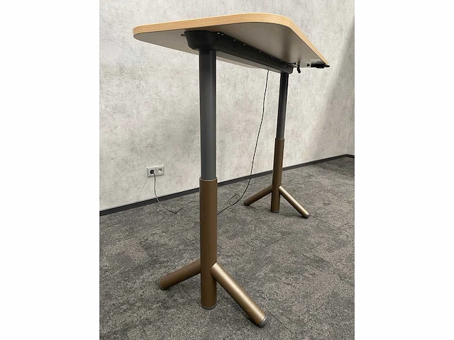Steelcase flex - elektrisch zit-sta bureau 140x60 - taupe - afbeelding 17 van  18