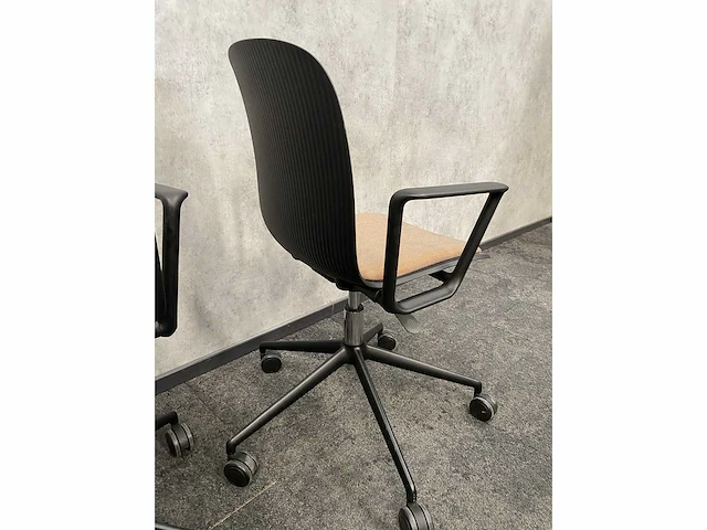 Steelcase/ gispen - 6p conferentieset 210x100 - afbeelding 14 van  25