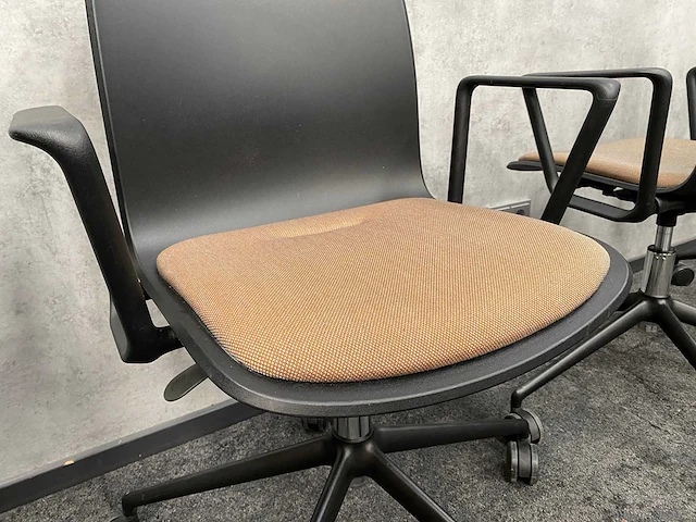 Steelcase/ gispen - 6p conferentieset 210x100 - afbeelding 17 van  25