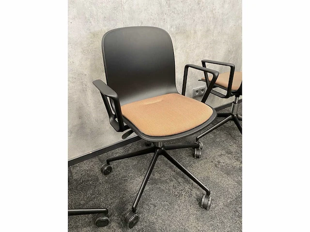 Steelcase/ gispen - 6p conferentieset 210x100 - afbeelding 5 van  25